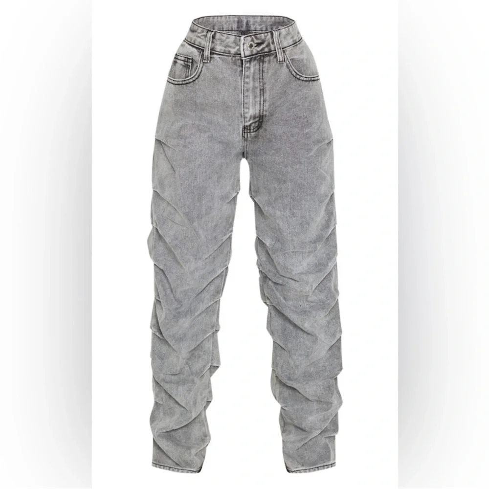 PrettyLittleThing Gray‎ Washed Straight Leg Jeans